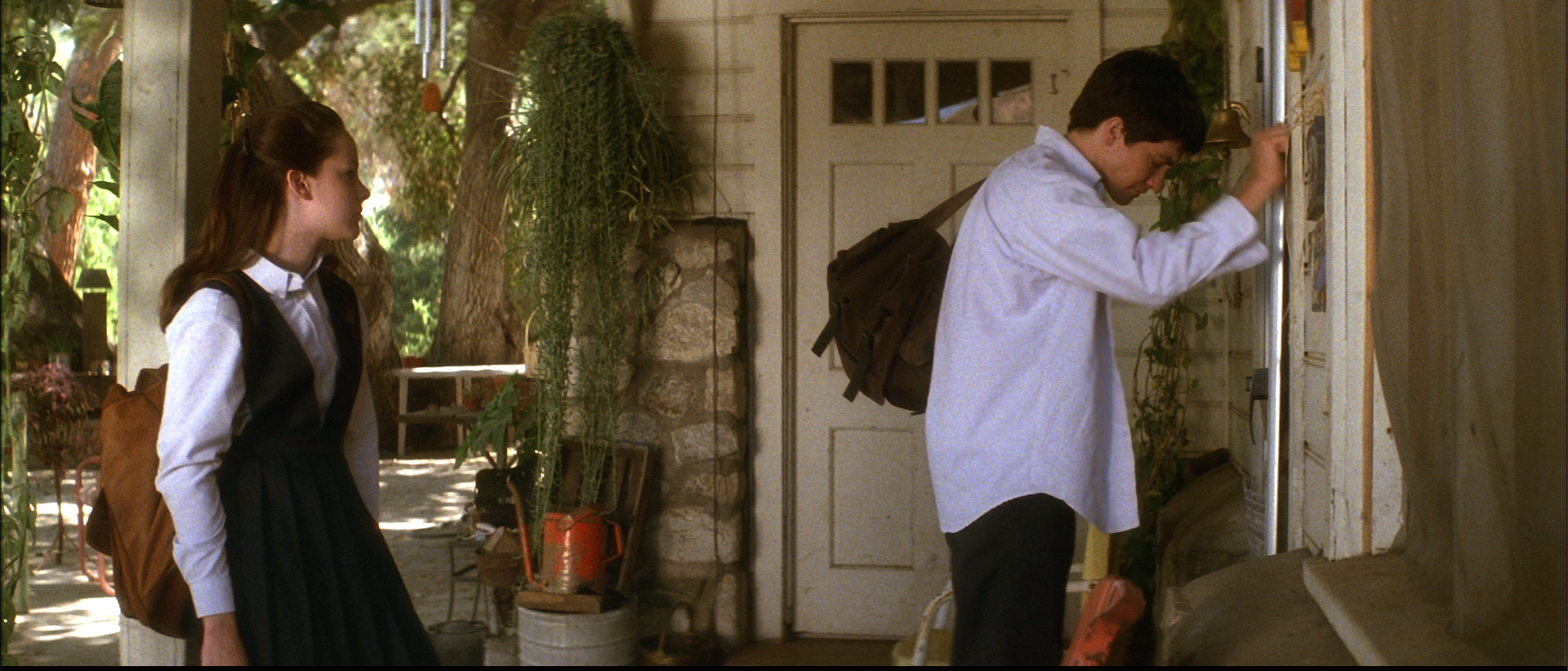Still of Jake Gyllenhaal and Jena Malone in Donnie Darko (2001)
