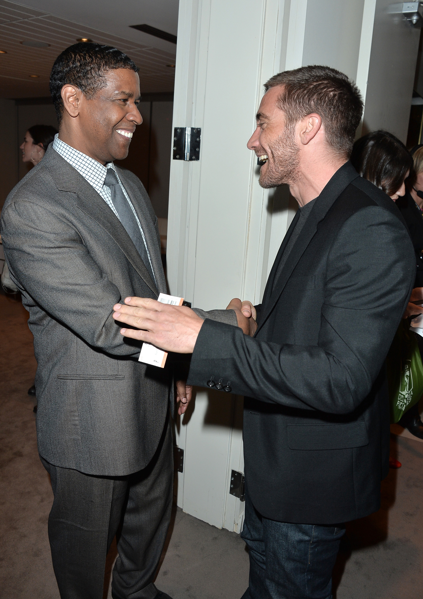 Denzel Washington and Jake Gyllenhaal at event of Ekvalaizeris (2014)