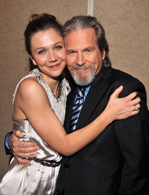 Jeff Bridges and Maggie Gyllenhaal at event of Crazy Heart (2009)