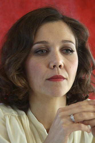 Maggie Gyllenhaal 12-02-2009