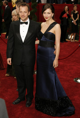 Maggie Gyllenhaal and Peter Sarsgaard at event of The 79th Annual Academy Awards (2007)