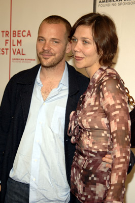 Maggie Gyllenhaal and Peter Sarsgaard at event of The Great New Wonderful (2005)