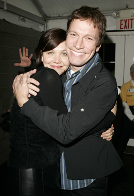 Maggie Gyllenhaal and Don Roos at event of Happy Endings (2005)