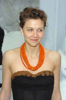 Maggie Gyllenhaal at event of Diena po rytojaus (2004)