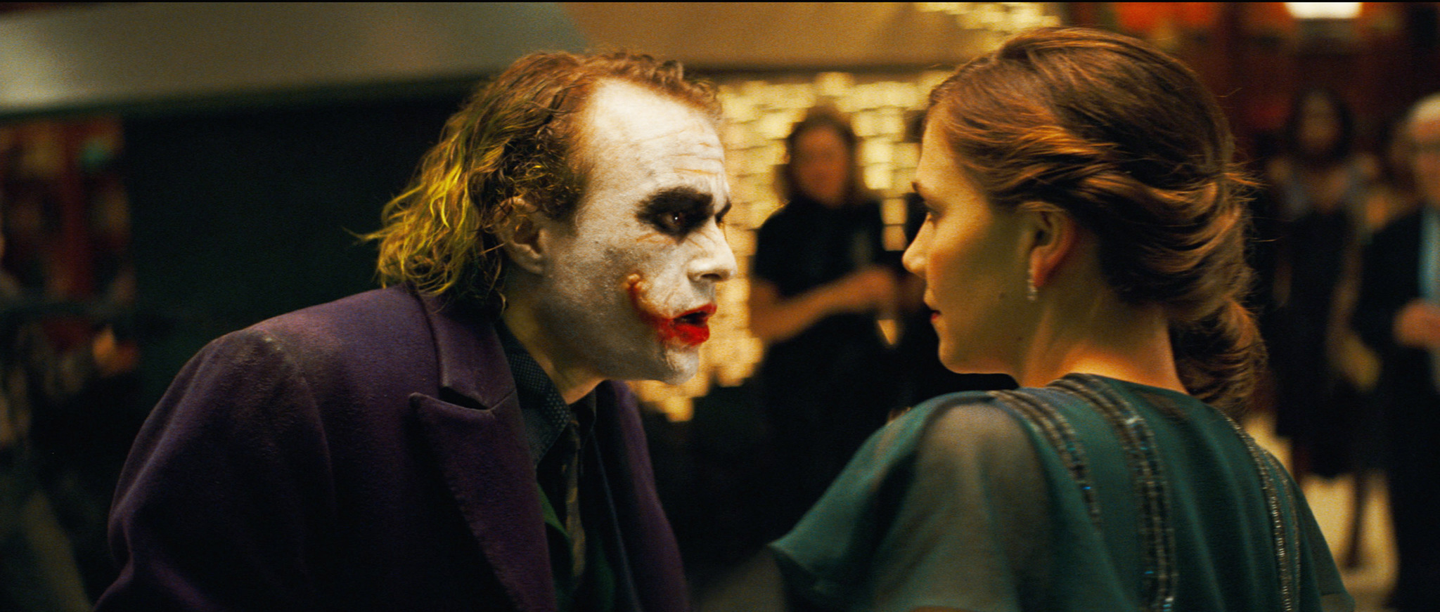 Still of Heath Ledger and Maggie Gyllenhaal in Tamsos riteris (2008)