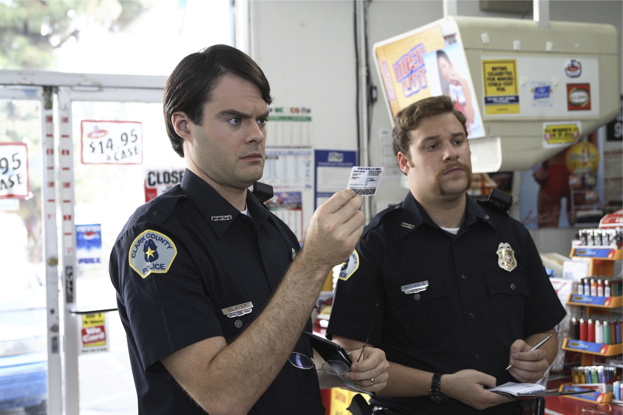 Still of Bill Hader and Seth Rogen in Superbad (2007)