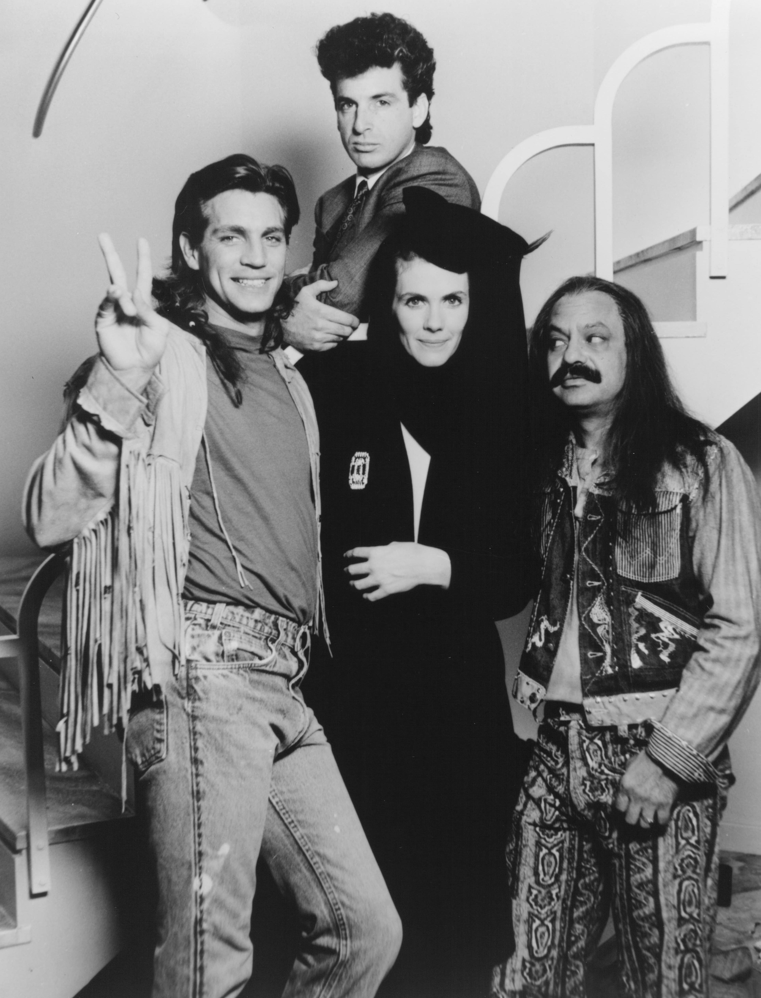 Still of Eric Roberts, Robert Carradine, Cheech Marin and Julie Hagerty in Rude Awakening (1989)
