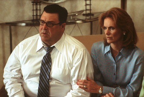 Still of John Goodman and Julie Hagerty in Storytelling (2001)