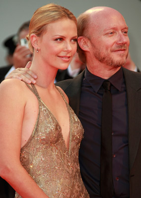 Charlize Theron and Paul Haggis at event of In the Valley of Elah (2007)