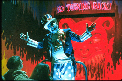 Still of Sid Haig in House of 1000 Corpses (2003)