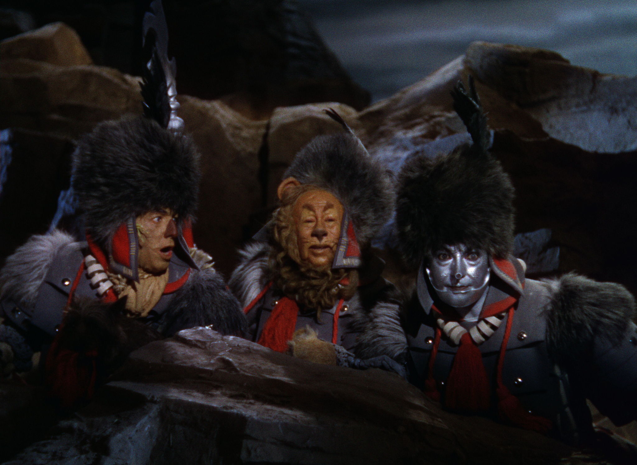 Still of Ray Bolger, Jack Haley and Bert Lahr in The Wizard of Oz (1939)