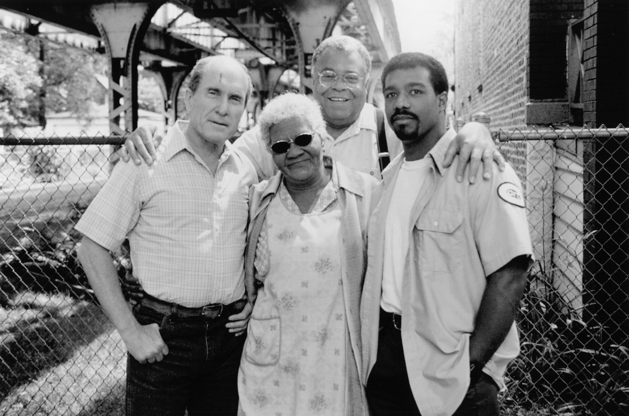 Still of Robert Duvall, James Earl Jones, Michael Beach and Irma P. Hall in A Family Thing (1996)