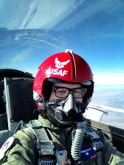 Flying in the Mighty F16 with the Thunderbirds