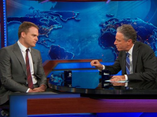 Still of Michael C. Hall and Jon Stewart in The Daily Show (1996)