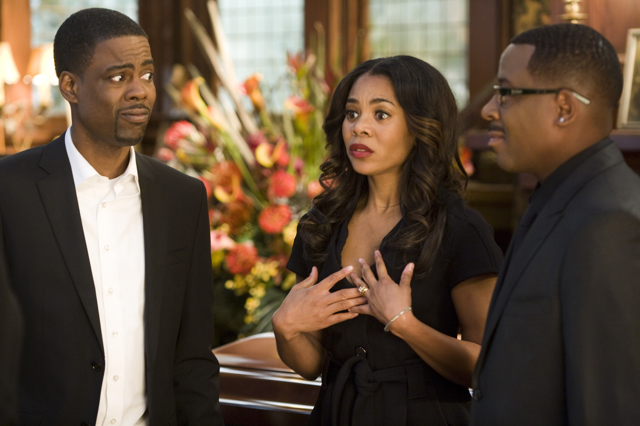 Still of Martin Lawrence, Chris Rock and Regina Hall in Death at a Funeral (2010)