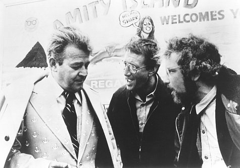 Still of Richard Dreyfuss, Roy Scheider and Murray Hamilton in Nasrai (1975)