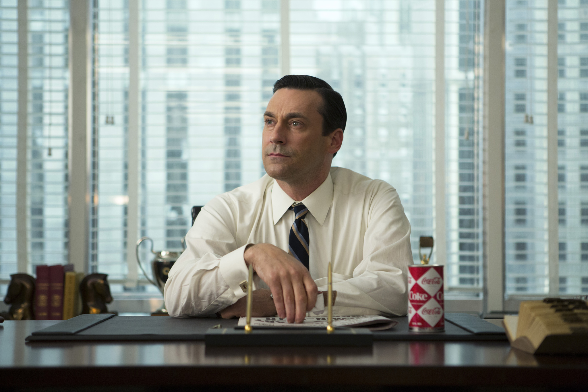 Still of Jon Hamm in MAD MEN. Reklamos vilkai (2007)