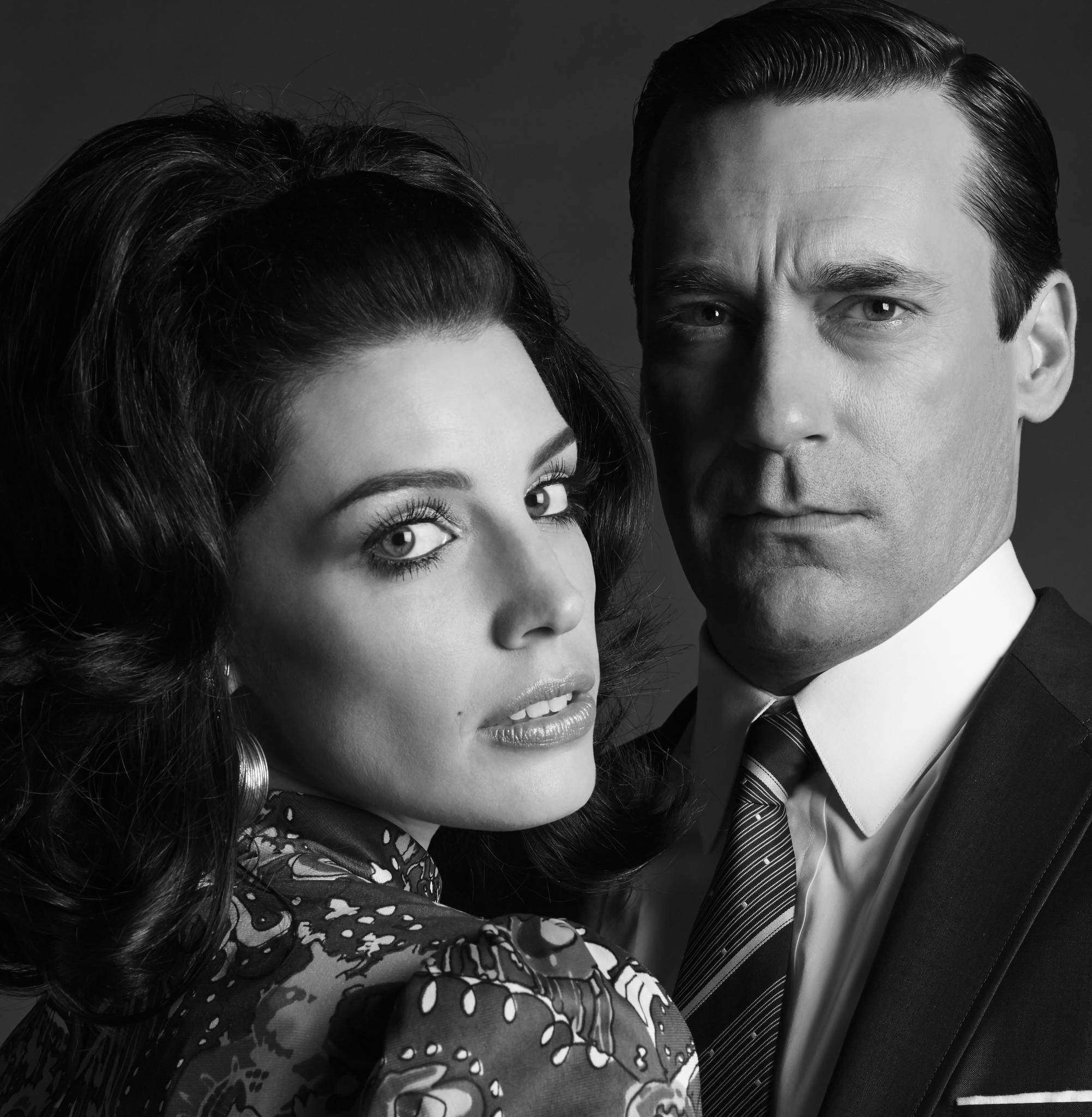 Still of Jon Hamm and Jessica Paré in MAD MEN. Reklamos vilkai (2007)