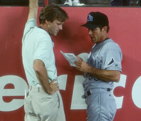 Dennis Quaid and John Lee Hancock in The Rookie (2002)