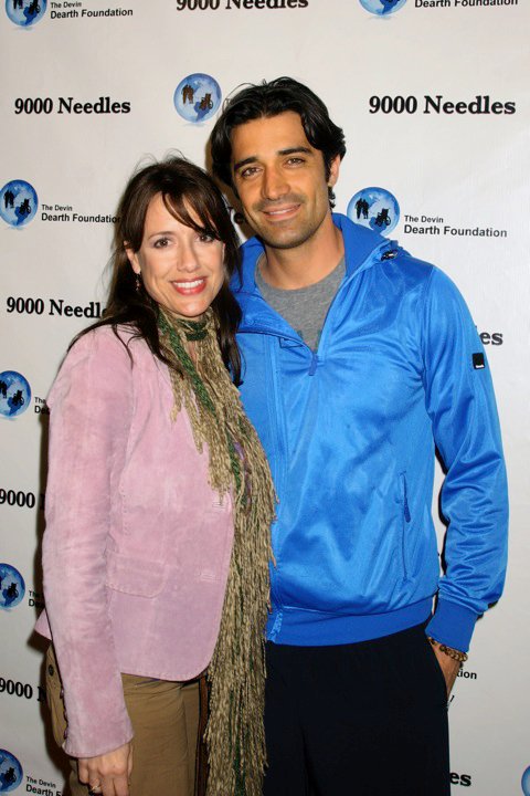 Nicole Hansen and Gilles Marini at 9000 Needles Benefit Screening February 2010