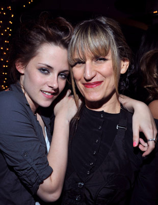 Catherine Hardwicke and Kristen Stewart at event of Twilight (2008)