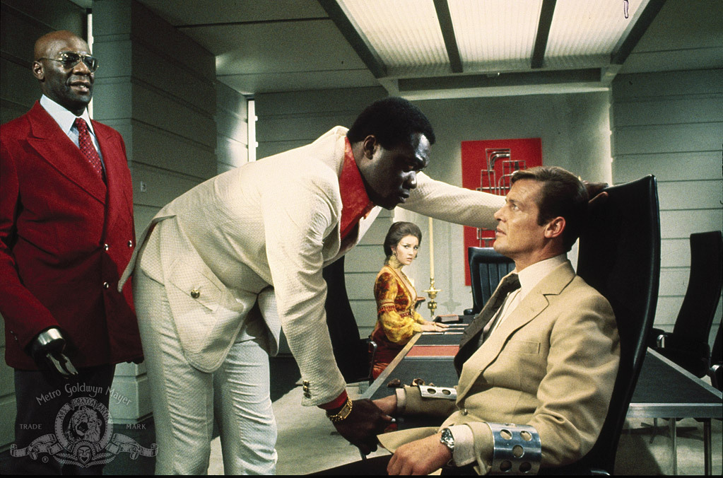 Still of Roger Moore, Yaphet Kotto, Jane Seymour and Julius Harris in Gyvenk ir leisk mirti (1973)