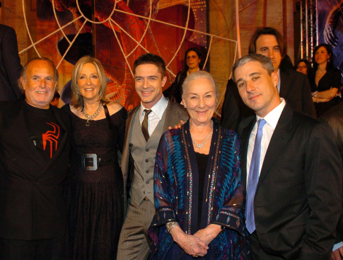 Avi Arad, Grant Curtis, Topher Grace, Rosemary Harris and Laura Ziskin at event of Zmogus voras 3 (2007)