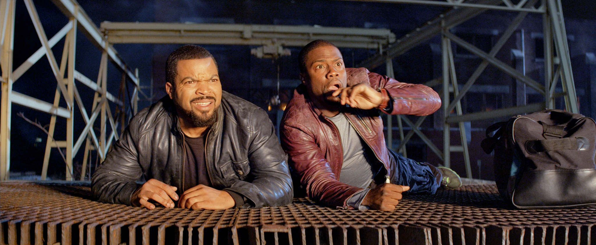 Still of Ice Cube and Kevin Hart in Ride Along (2014)