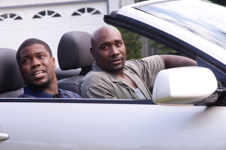 Still of Morris Chestnut and Kevin Hart in Not Easily Broken (2009)