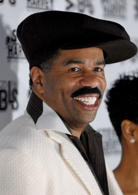 Steve Harvey at event of Don't Trip... He Ain't Through with Me Yet (2006)