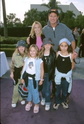 David Hasselhoff and Pamela Bach-Hasselhoff at event of Snow Day (2000)