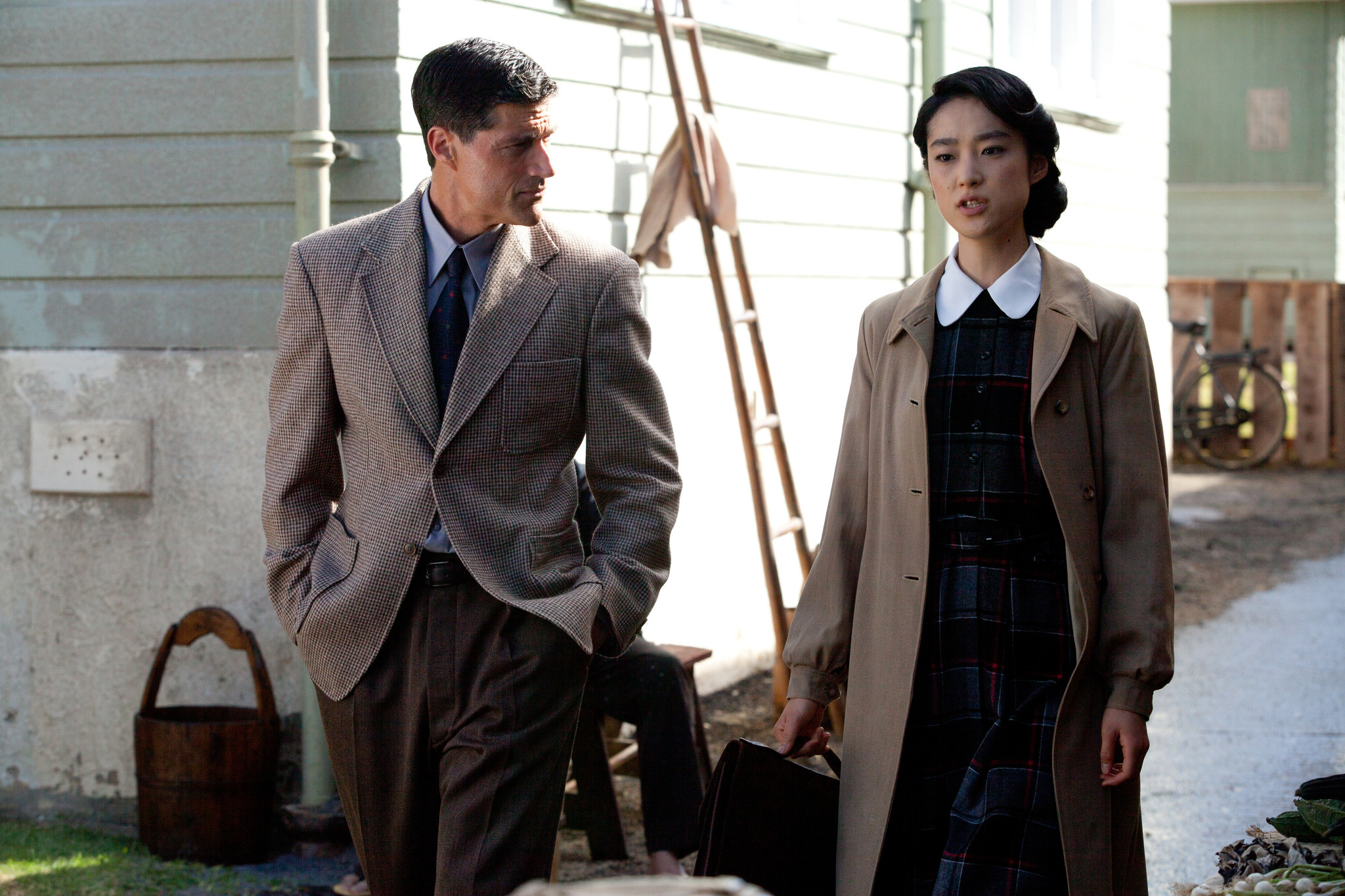 Still of Matthew Fox and Eriko Hatsune in Emperor (2012)