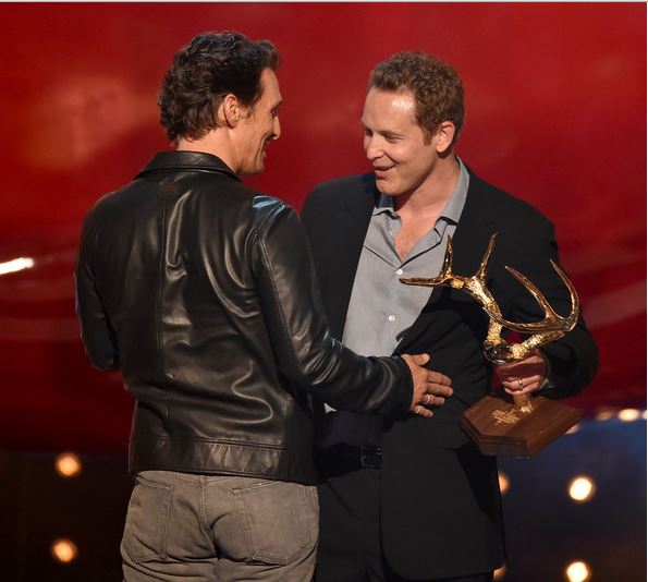 Cole Hauser presenting Guy of the Year award to Matthew McConaughey at Spike TV's Guys Choice