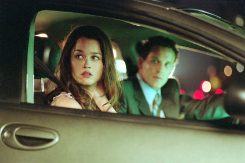 Still of Robin Tunney and Cole Hauser in Paparazzi (2004)