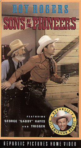Roy Rogers and George 'Gabby' Hayes in Sons of the Pioneers (1942)