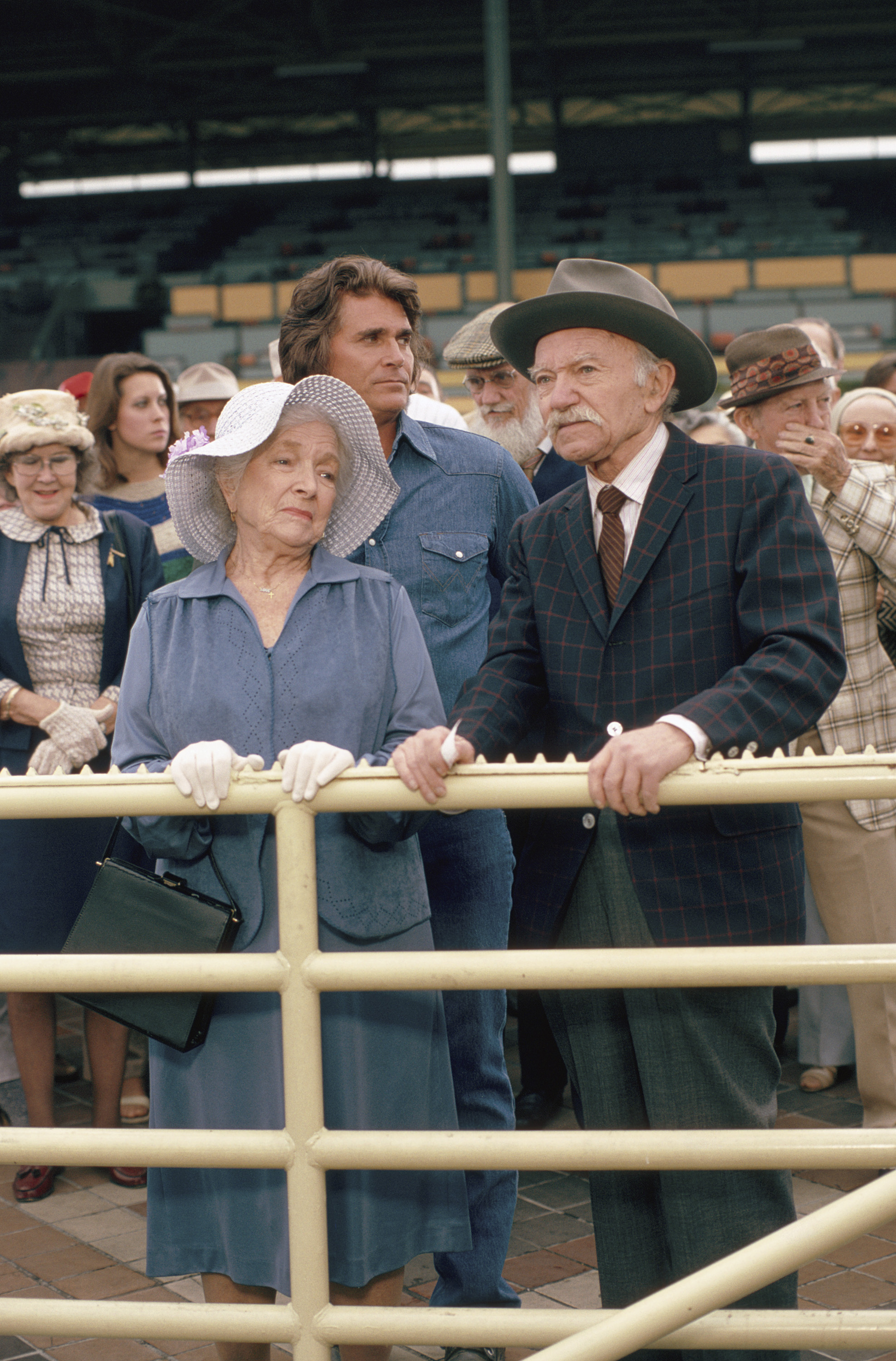 Still of Michael Landon, John Bleifer and Helen Hayes in Highway to Heaven (1984)