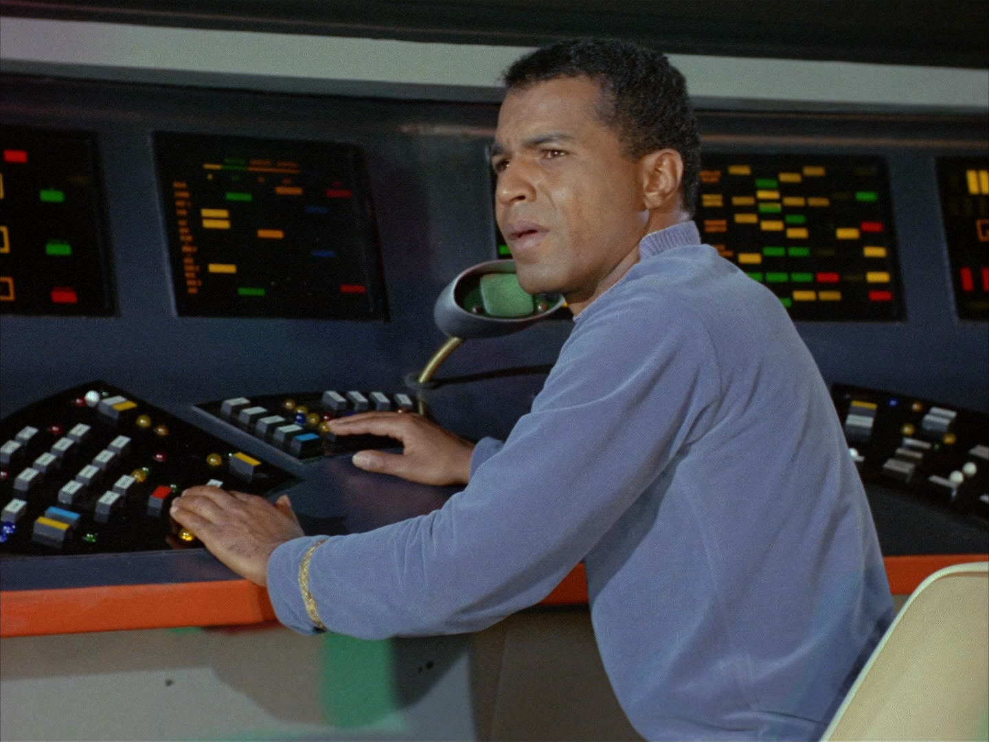 Still of Lloyd Haynes in Star Trek (1966)