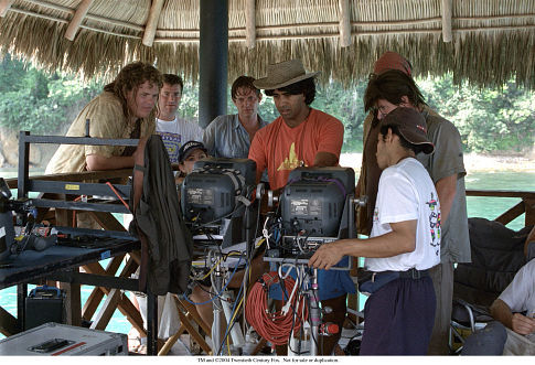 Kevin Heffernan (far left), Erik Stolhanske (blue shirt) Director Jay Chandrasekhar (center).