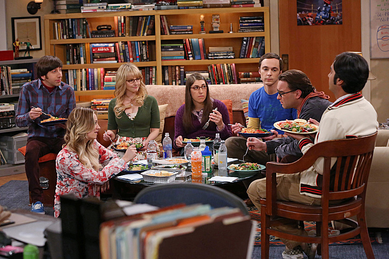 Still of Mayim Bialik, Kaley Cuoco, Johnny Galecki, Simon Helberg, Jim Parsons, Melissa Rauch and Kunal Nayyar in Didziojo sprogimo teorija (2007)