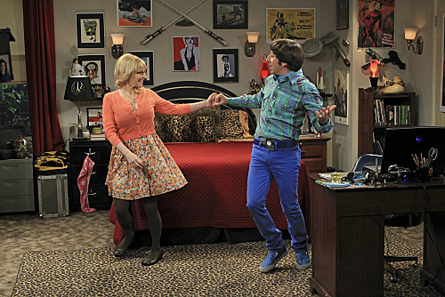 Still of Simon Helberg and Melissa Rauch in Didziojo sprogimo teorija (2007)