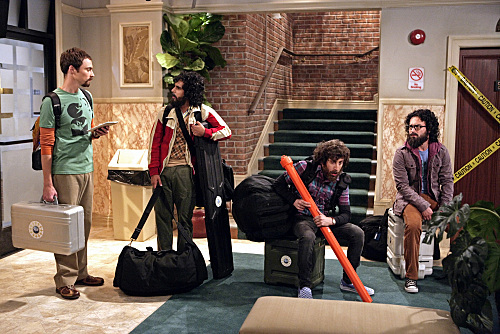 Still of Johnny Galecki, Simon Helberg, Jim Parsons and Kunal Nayyar in Didziojo sprogimo teorija (2007)