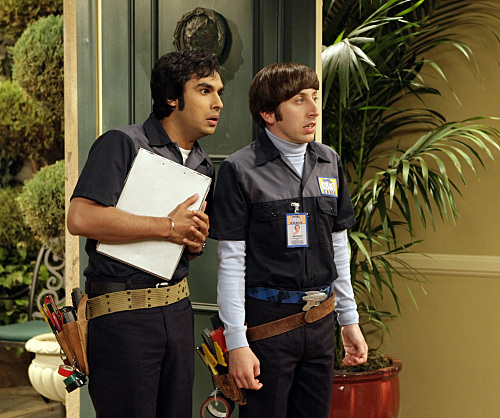 Still of Simon Helberg and Kunal Nayyar in Didziojo sprogimo teorija (2007)