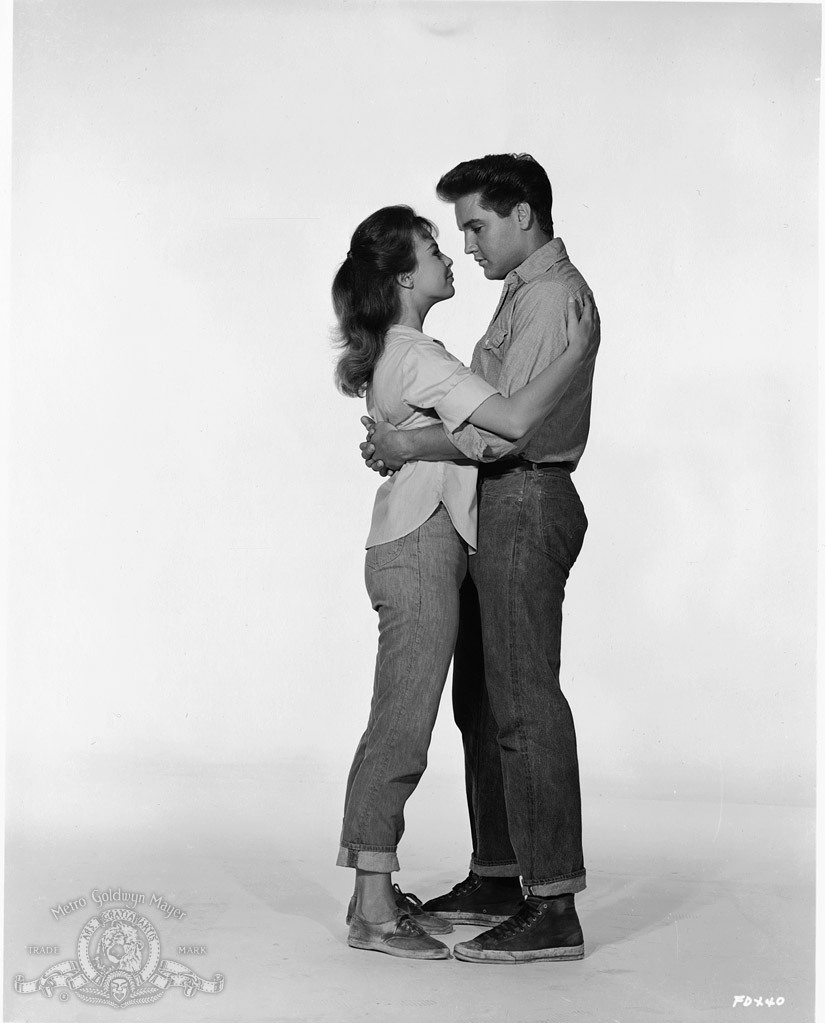 Still of Elvis Presley and Anne Helm in Follow That Dream (1962)