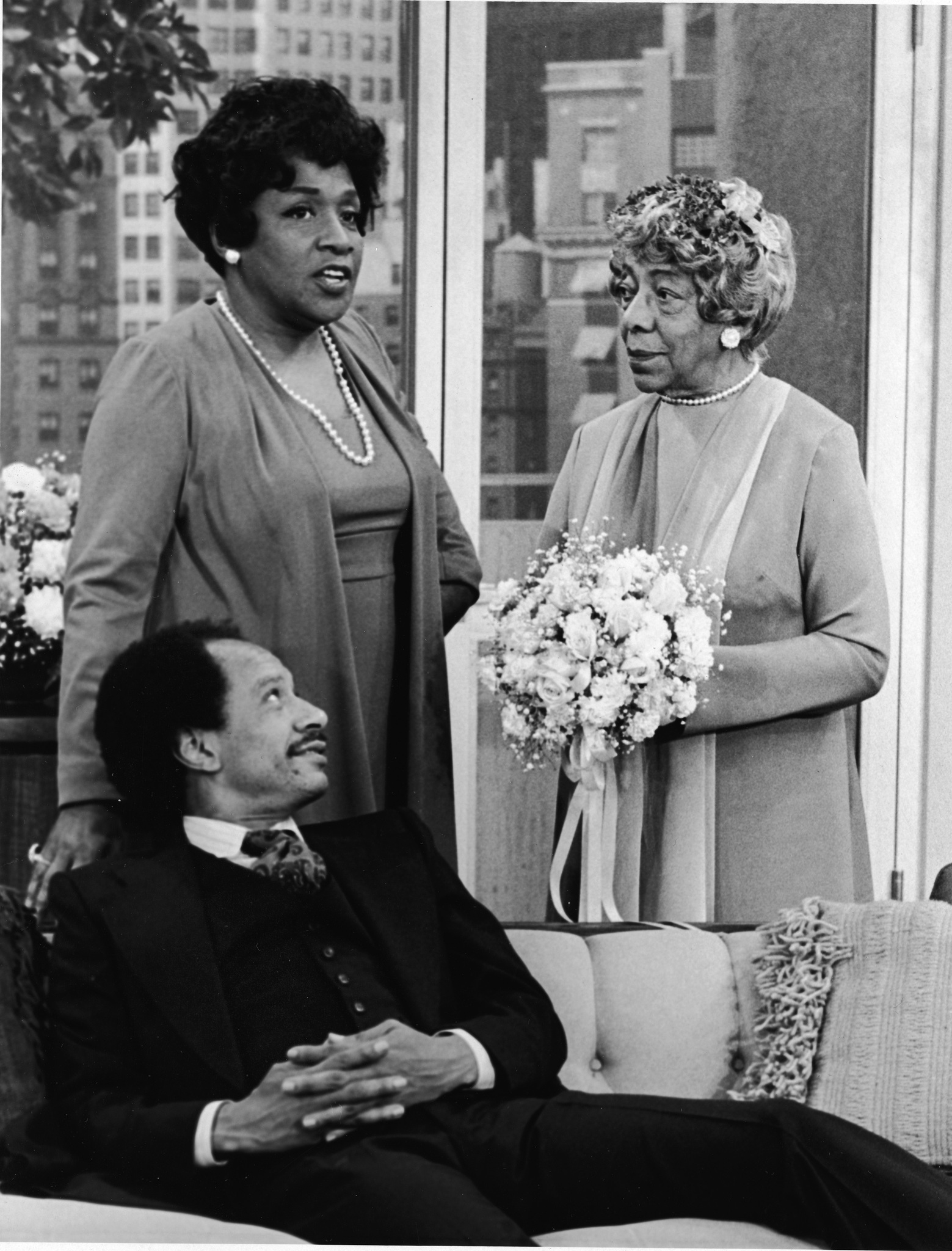 Still of Zara Cully, Sherman Hemsley and Isabel Sanford in The Jeffersons (1975)