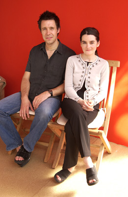 Paddy Considine and Shirley Henderson at event of 24 Hour Party People (2002)