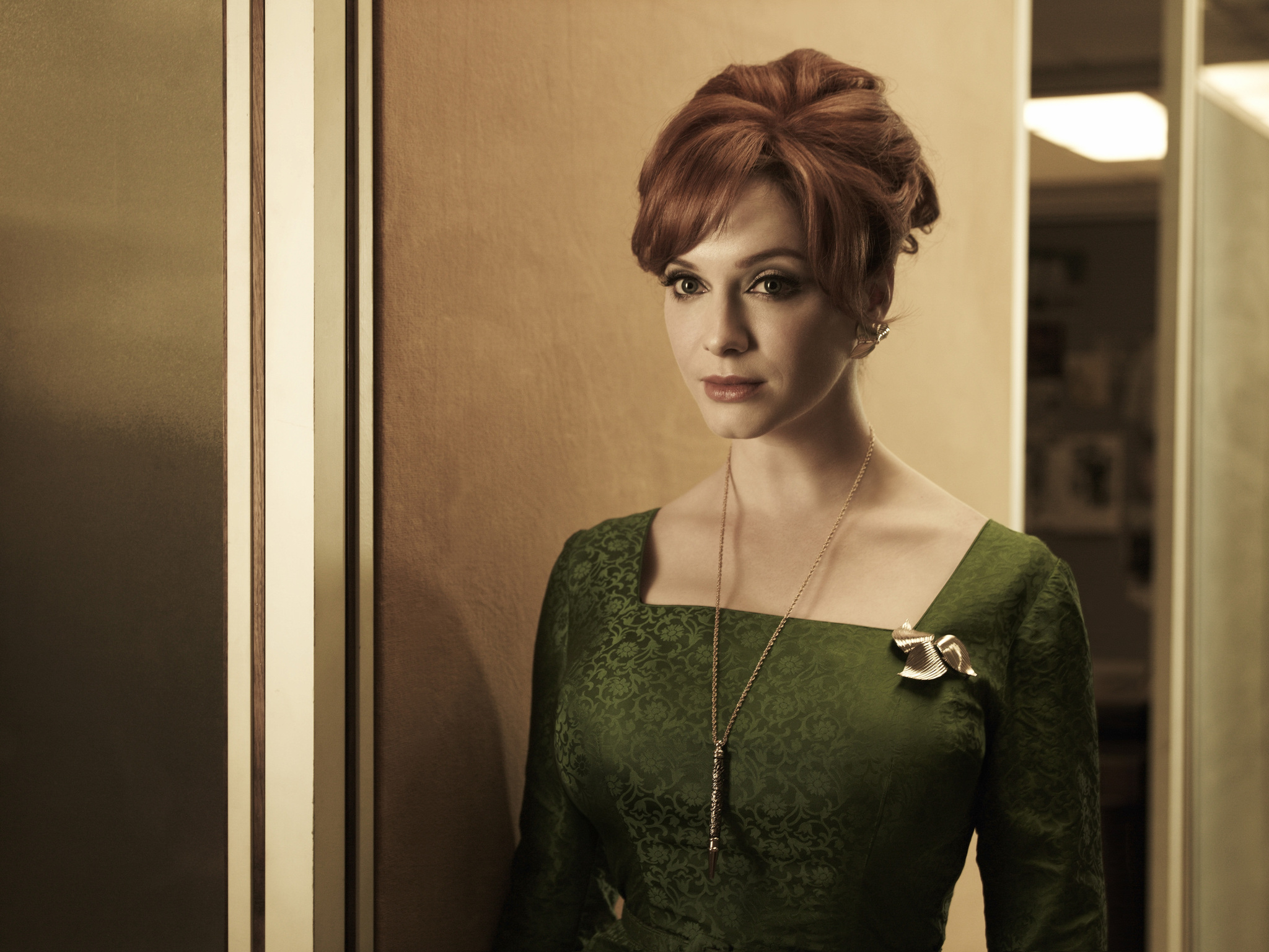 Still of Christina Hendricks in MAD MEN. Reklamos vilkai (2007)