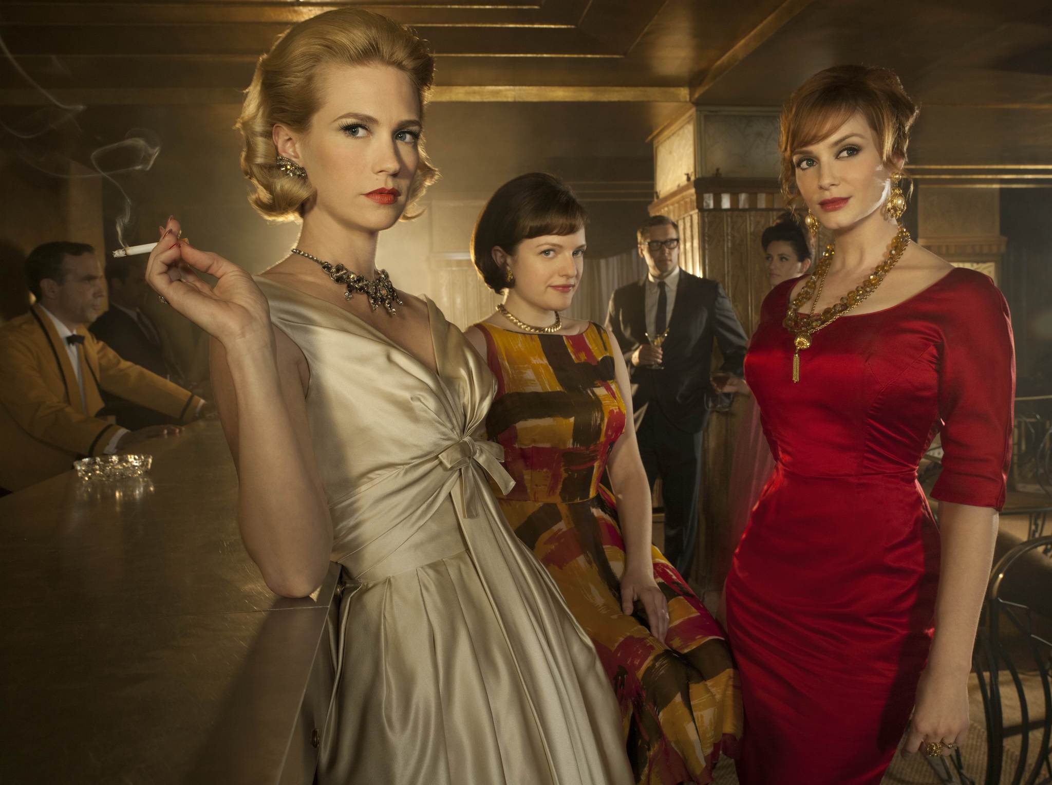 Still of January Jones, Elisabeth Moss and Christina Hendricks in MAD MEN. Reklamos vilkai (2007)