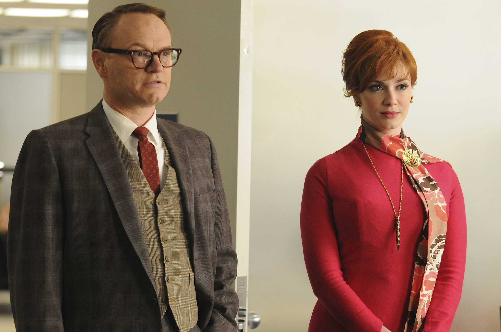 Still of Jared Harris and Christina Hendricks in MAD MEN. Reklamos vilkai (2007)