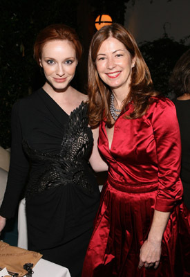 Dana Delany and Christina Hendricks at event of MAD MEN. Reklamos vilkai (2007)