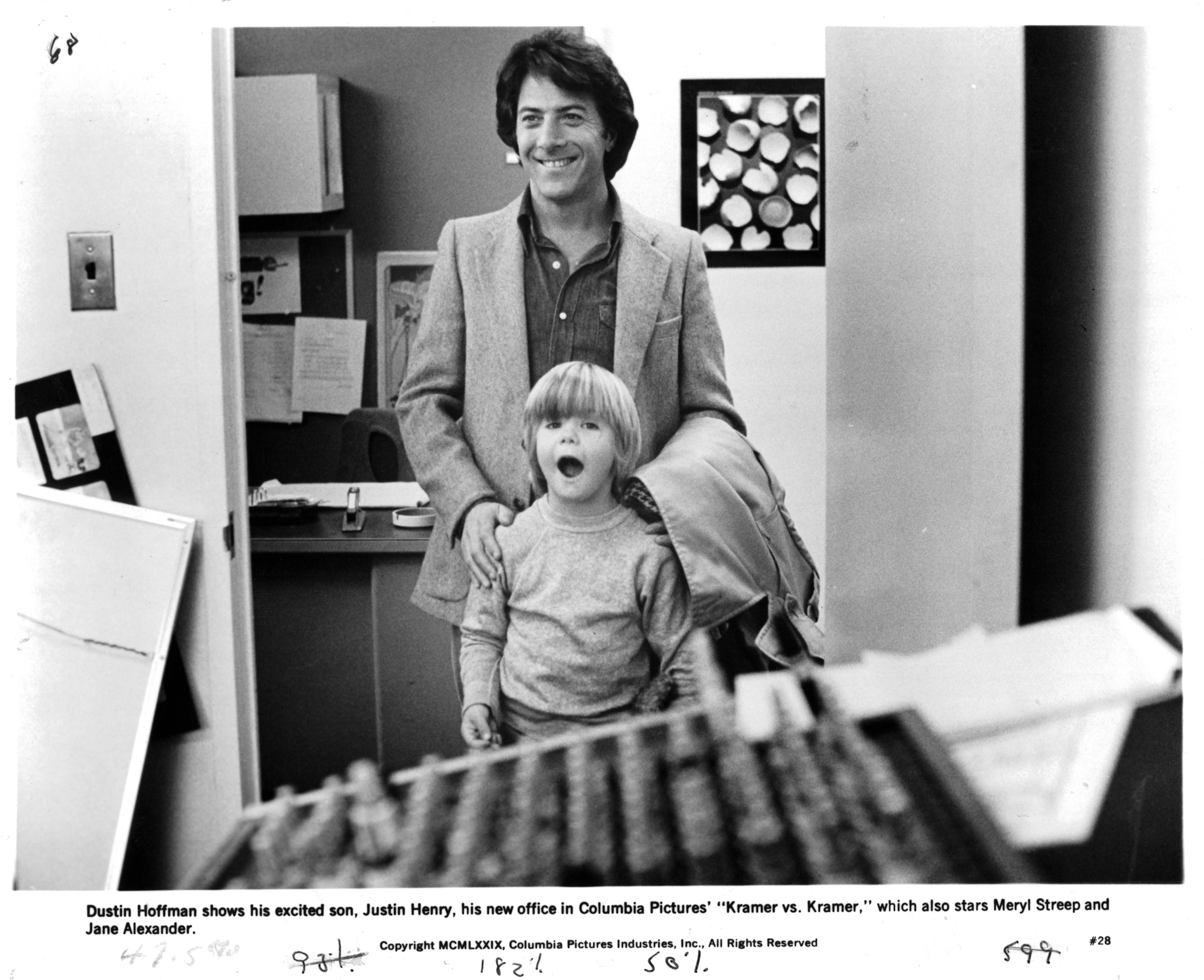Still of Dustin Hoffman and Justin Henry in Kamer pries Krameri (1979)